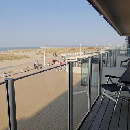 Seaflower 103 Located Directly On The Nieuwpoort